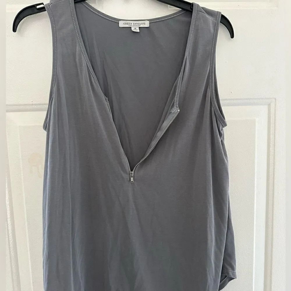 Green Zip tank blouse - Picture 1 of 3